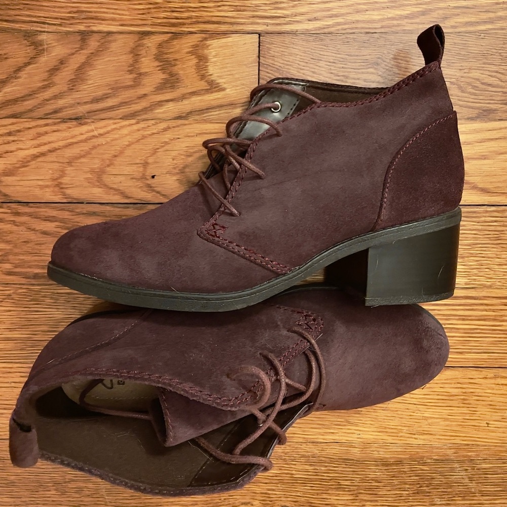 Clarks eggplant burgundy leather lace up ankle boots
